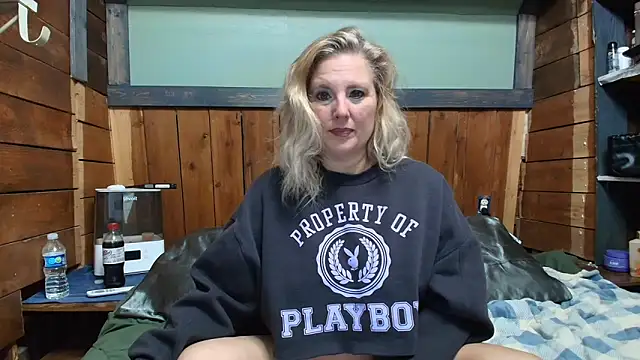 lisaxlovexxx online show from March 23, 3:12 pm