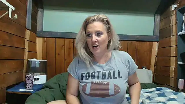 lisaxlovexxx online show from February 9, 1:36 am