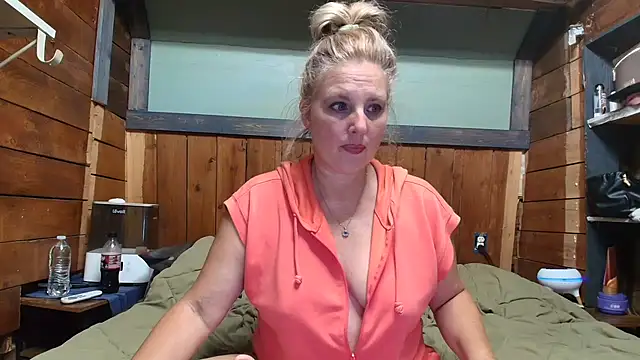 Snapshot of lisaxlovexxx chatting on June 30, 12:54 am lisaxlovexxx online show from June 30, 12:54 am