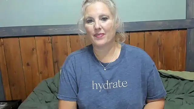 Snapshot of lisaxlovexxx chatting on September 20, 3:17 pm lisaxlovexxx online show from September 20, 3:17 pm