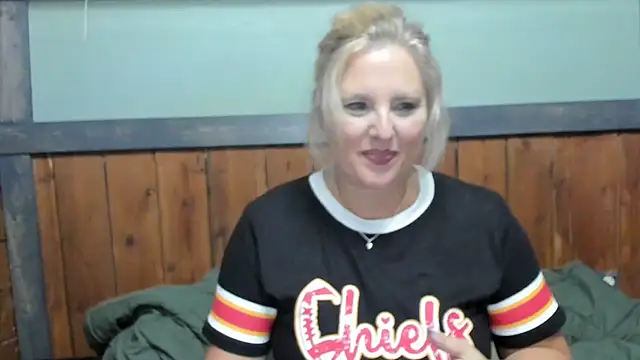 Snapshot of lisaxlovexxx chatting on September 21, 4:34 pm lisaxlovexxx online show from September 21, 4:34 pm