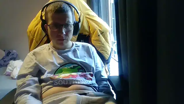 David250692 online show from February 10, 10:47 am