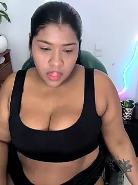 Snapshot of paola091 chatting on April 24, 12:34 am paola091 online show from April 24, 12:34 am