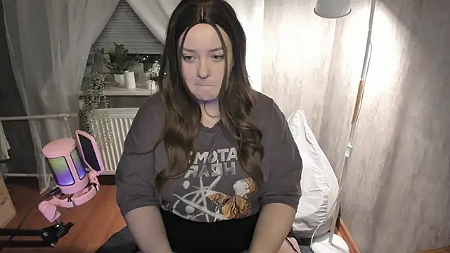 Sophia Edwards online show from January 25, 9:04 pm