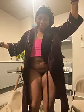 Snapshot of CurvyDesire1 chatting on November 21, 11:59 pm CurvyDesire1 online show from November 21, 11:59 pm