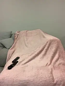 Snapshot of CurvyDesire1 chatting on March 2, 9:44 pm CurvyDesire1 online show from March 2, 9:44 pm