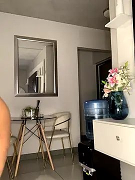 CurvyDesire1 online show from December 23, 4:56 am