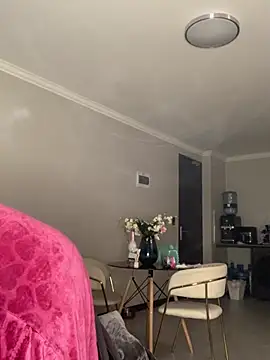 CurvyDesire1 online show from April 16, 9:39 pm