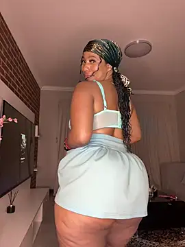 Snapshot of CurvyDesire1 chatting on July 11, 7:47 pm CurvyDesire1 online show from July 11, 7:47 pm