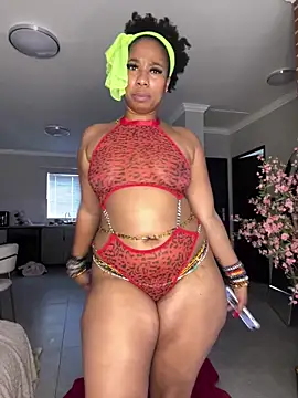 Snapshot of CurvyDesire1 chatting on June 4, 6:29 am CurvyDesire1 online show from June 4, 6:29 am