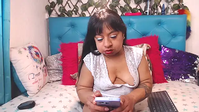 SARAWILLS online show from March 21, 2:32 pm