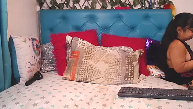 SARAWILLS online show from March 18, 2:08 pm