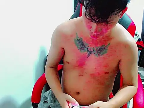 boyhot23x online show from May 5, 7:06 pm