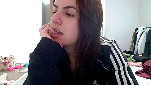 chelbyy online show from November 13, 3:43 am