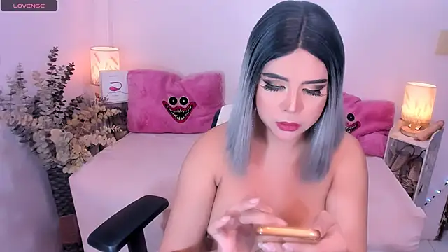 Snapshot of AmazingDREAMGirl chatting on September 18, 11:57 am AmazingDREAMGirl online show from September 18, 11:57 am