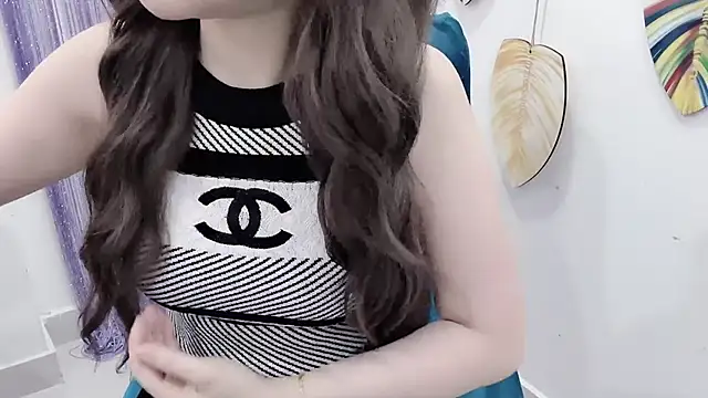 Snapshot of Aminababiew chatting on May 6, 12:25 am Aminababiew online show from May 6, 12:25 am