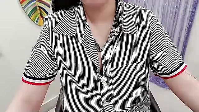 Snapshot of Aminababiew chatting on June 4, 1:10 am Aminababiew online show from June 4, 1:10 am