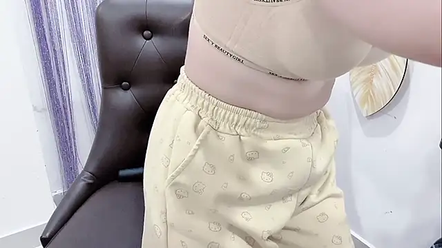 Aminababiew online show from April 15, 1:22 am