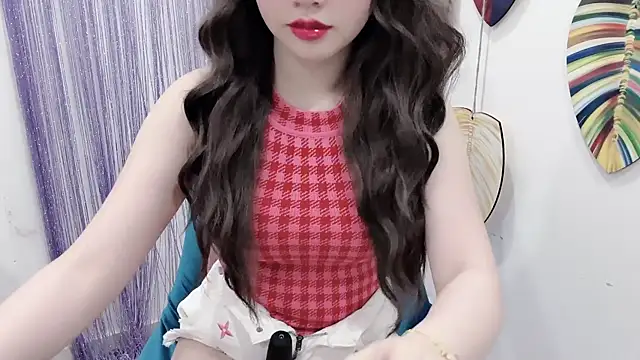 Snapshot of Aminababiew chatting on May 7, 12:26 am Aminababiew online show from May 7, 12:26 am