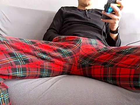 praqun2021 online show from March 16, 6:17 am