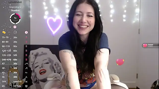 PlayfulApril online show from March 31, 11:18 pm