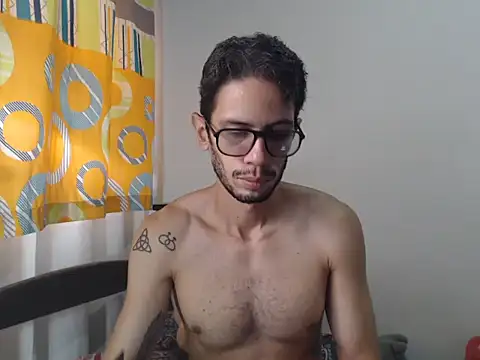 alisterxxx online show from April 15, 2:10 pm