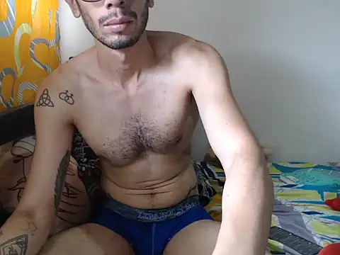 alisterxxx online show from February 21, 2:30 pm