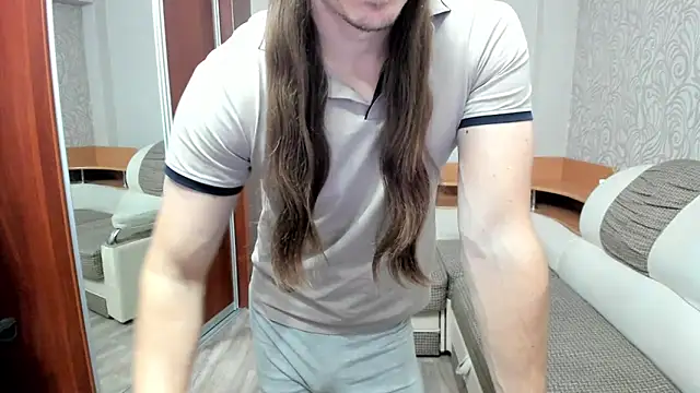 Marrymepls online show from October 5, 6:20 pm