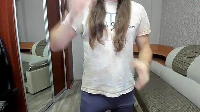 Marrymepls online show from October 21, 8:30 pm