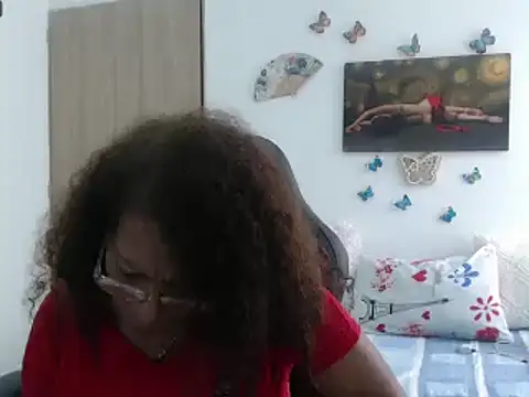 BustyMilf  online show from March 21, 6:29 pm