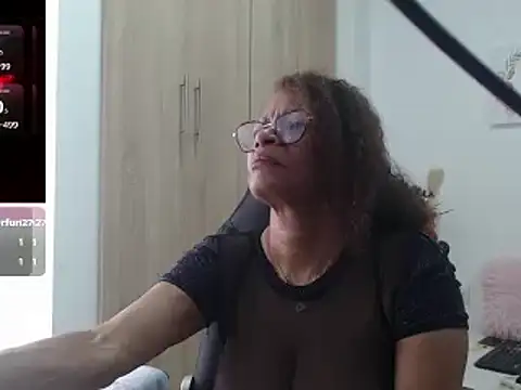 BustyMilf  online show from February 23, 6:34 pm