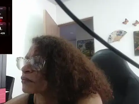 BustyMilf  online show from March 22, 6:36 pm