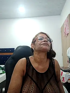 BustyMilf  online show from October 24, 1:10 pm