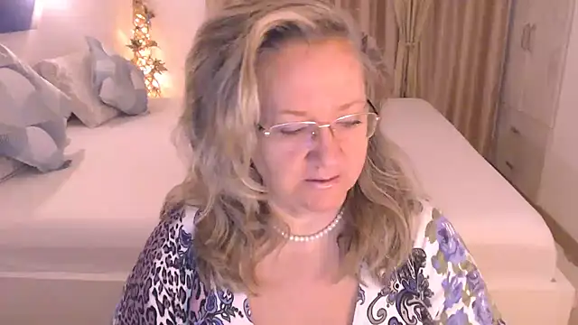 Raisshy online show from November 4, 5:00 am