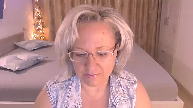 Snapshot of Raisshy chatting on July 10, 2:50 pm Raisshy online show from July 10, 2:50 pm