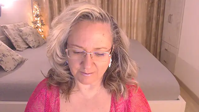 Raisshy online show from May 4, 10:51 am