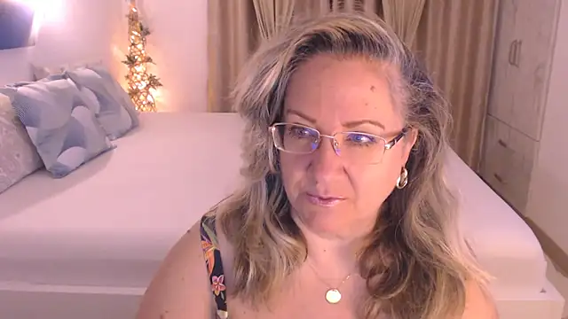 Raisshy online show from November 5, 4:48 am