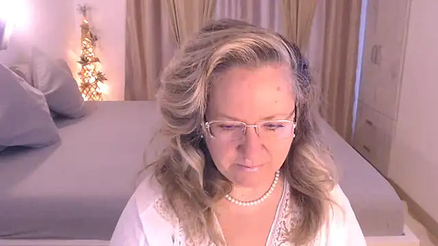 Raisshy online show from November 18, 6:39 am