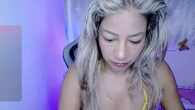 ninatiny online show from November 16, 10:53 am