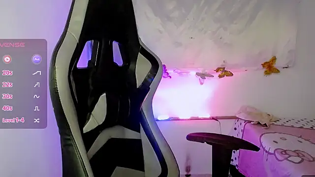 ninatiny online show from February 9, 10:24 am