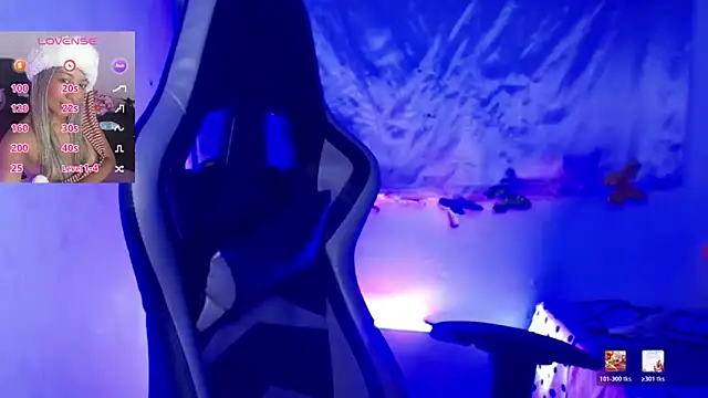 ninatiny online show from March 17, 11:24 am