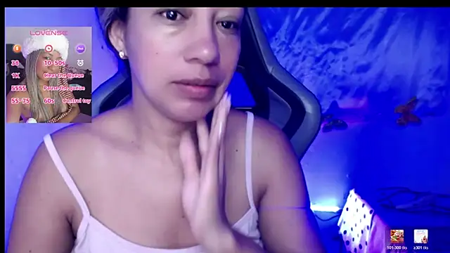 ninatiny online show from March 15, 10:44 am