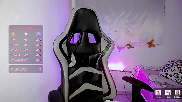 ninatiny online show from February 3, 9:03 am