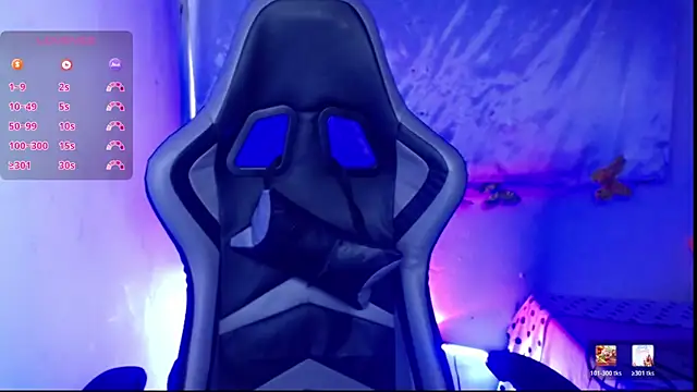 ninatiny online show from March 4, 11:40 am