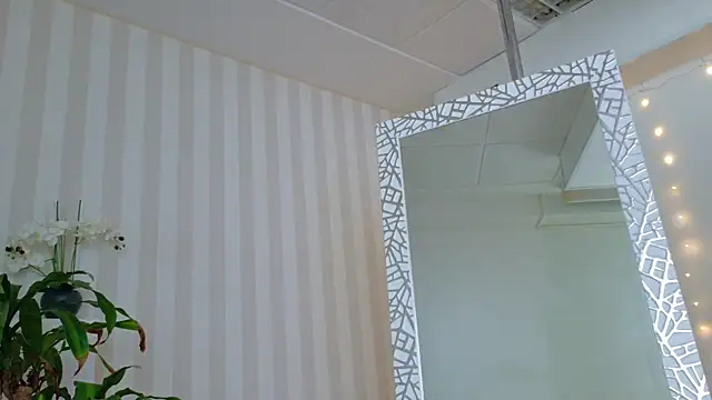 girl nextd00r online show from March 19, 4:55 pm