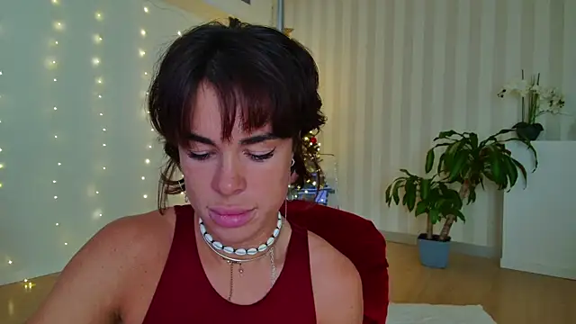 girl nextd00r online show from January 25, 3:09 pm