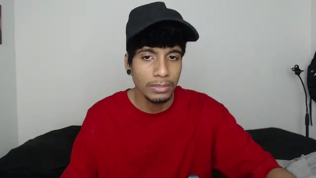 stevenosori online show from December 4, 2:21 am