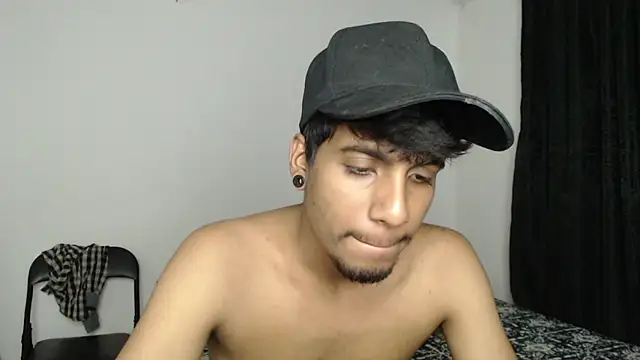 stevenosori online show from November 8, 4:49 am