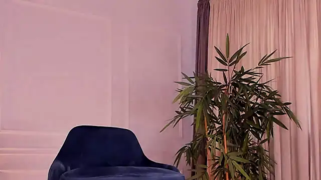 Snapshot of daisyd001 chatting on March 3, 9:05 am daisyd001 online show from March 3, 9:05 am