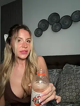 jasminesummer online show from July 1, 3:01 pm